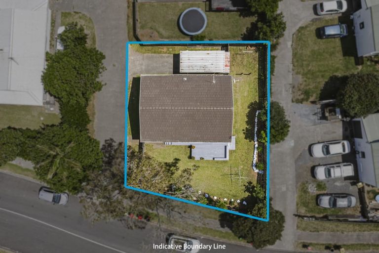 Photo of property in 1/22 Barneys Farm Road, Clendon Park, Auckland, 2103