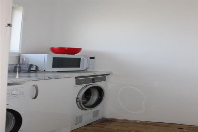 Photo of property in 32 Bickerstaffe Road, Maungaturoto, 0520