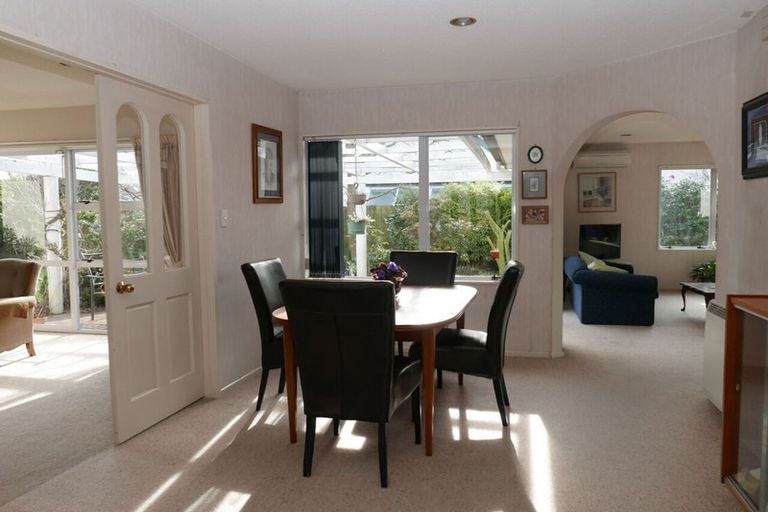 Photo of property in 68 Regency Crescent, Redwood, Christchurch, 8051