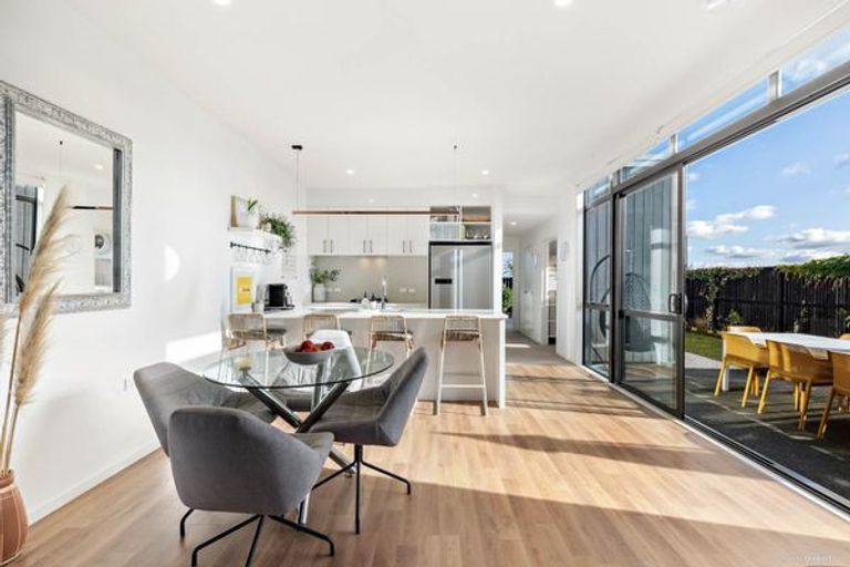 Photo of property in 2 Troop Road, Papakura, 2110