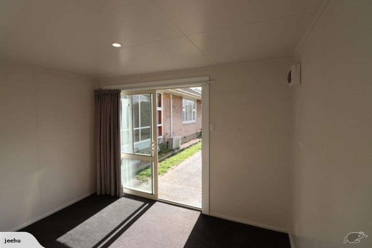 Photo of property in 1 Ballantyne Avenue, Upper Riccarton, Christchurch, 8041