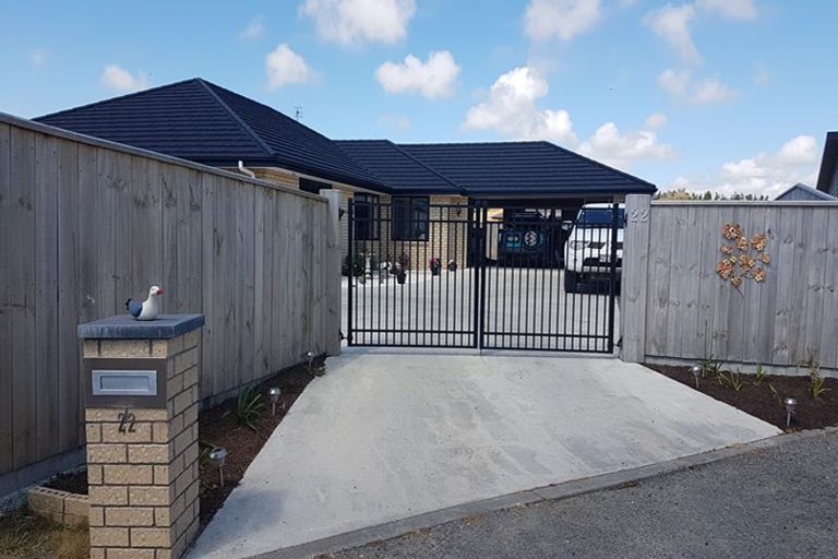 Photo of property in 22 Forbes Road, Foxton Beach, Foxton, 4815