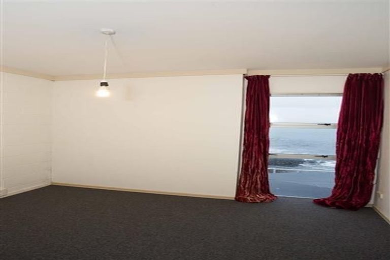 Photo of property in 3/106 Owhiro Bay Parade, Owhiro Bay, Wellington, 6023