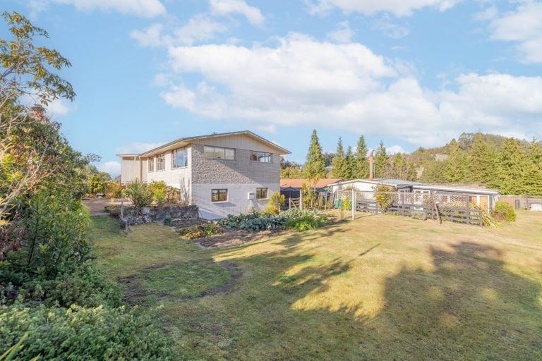 Photo of property in 239 Mapara Road, Acacia Bay, Taupo, 3385