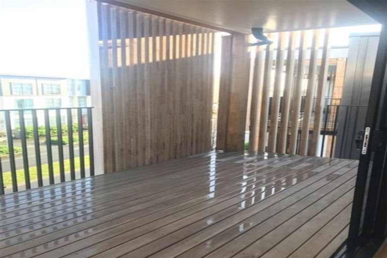 Photo of property in 12/167 Hobsonville Point Road, Hobsonville, Auckland, 0616