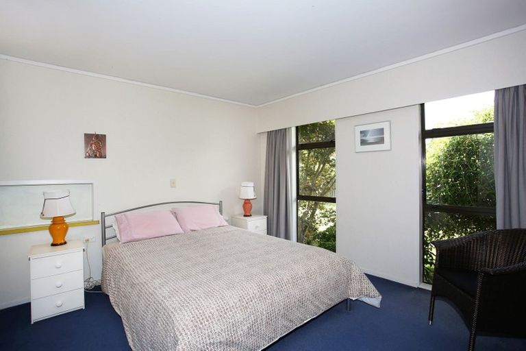 Photo of property in 5 Rushgreen Avenue, Pahurehure, Papakura, 2113