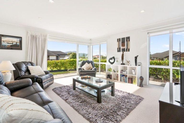 Photo of property in 20 Stace Hopper Drive, One Tree Point, 0118