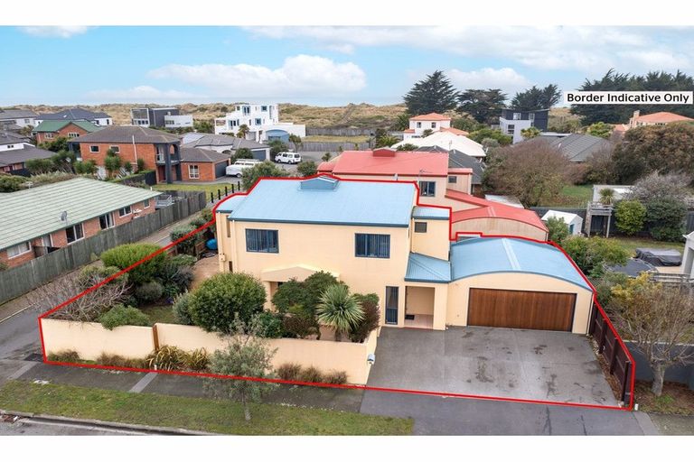 Photo of property in 1/22 Aston Drive, Waimairi Beach, Christchurch, 8083