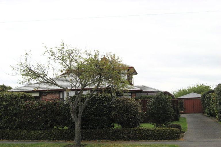 Photo of property in 15 Sevenoaks Drive, Bryndwr, Christchurch, 8053