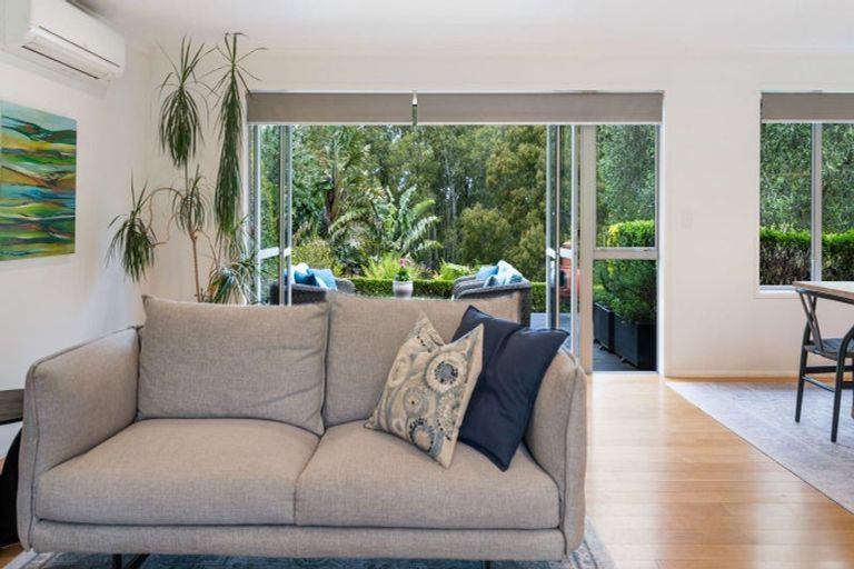 Photo of property in 101 Logan Road, Pukekawa, Tuakau, 2696