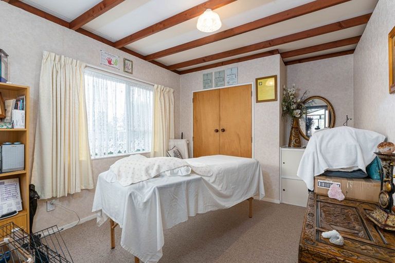 Photo of property in 17 Stout Street, Masterton, 5810