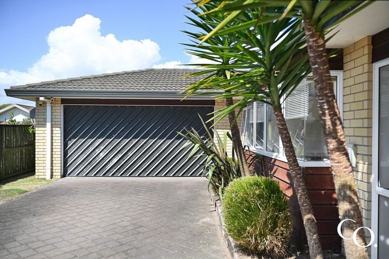 Photo of property in 15 Dalton Drive, Papamoa Beach, Papamoa, 3118