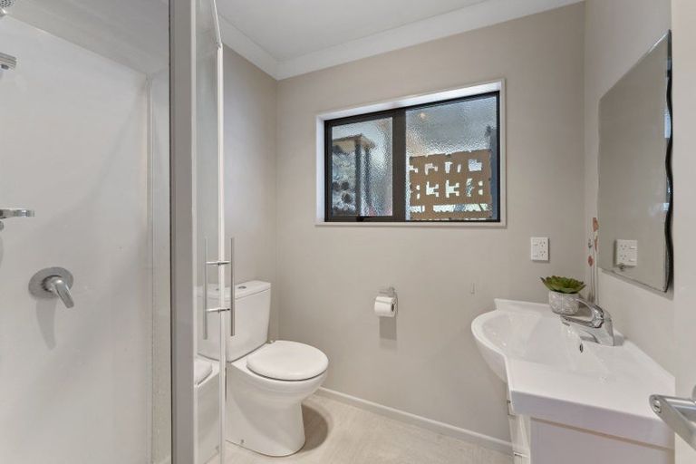 Photo of property in 6 Poppy Watts Grove, Stokes Valley, Lower Hutt, 5019