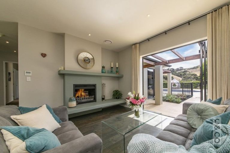 Photo of property in 1030 Peak Road, Helensville, 0875