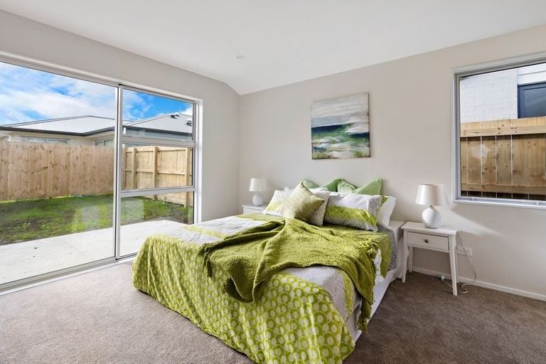 Photo of property in 10 Wairepo Street, Takanini, 2112