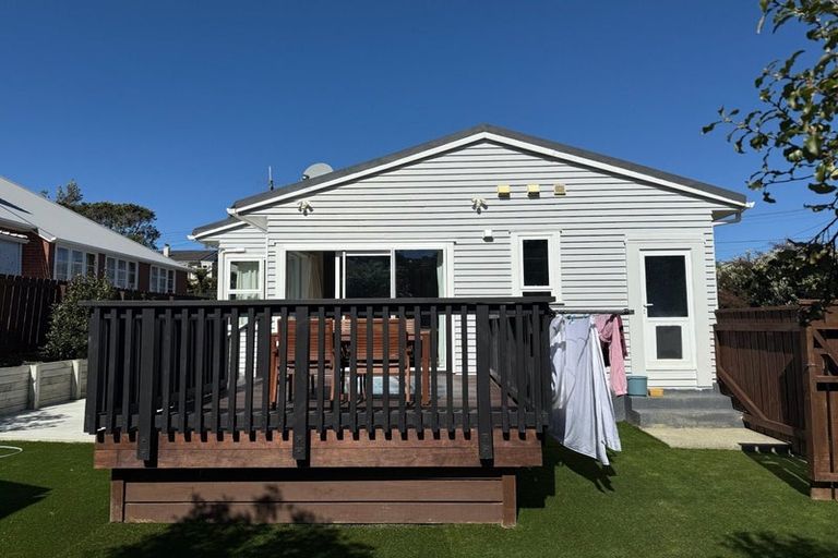 Photo of property in 21 Raumati Terrace, Khandallah, Wellington, 6035
