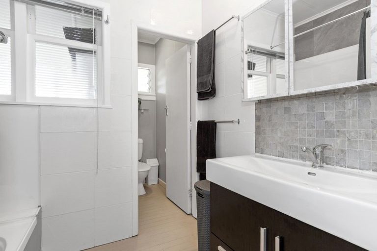 Photo of property in 12 Hillstone Avenue, Gate Pa, Tauranga, 3112