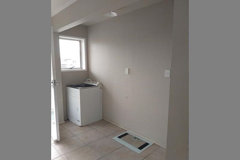 Photo of property in 466 Swanson Road, Ranui, Auckland, 0612