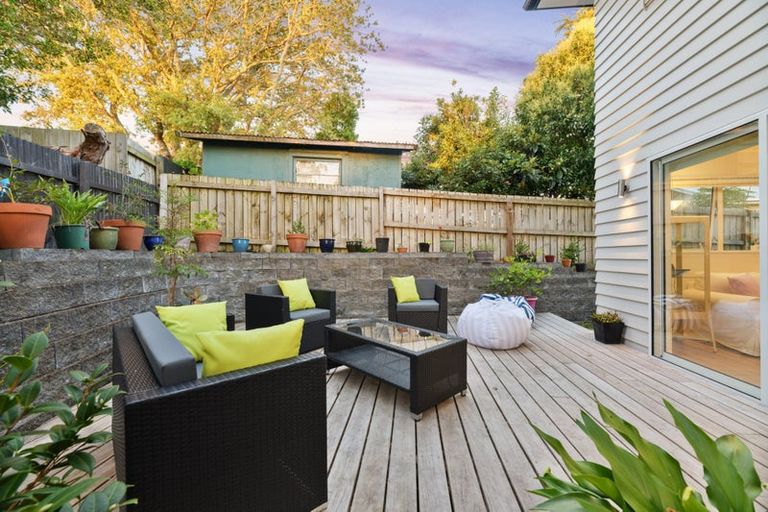 Photo of property in 30c Coniston Avenue, Te Atatu South, Auckland, 0610