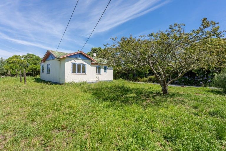 Photo of property in 229 Rangiuru Road, Otaki, 5512