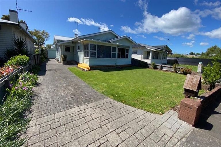 Photo of property in 7 Roach Street, Marewa, Napier, 4110