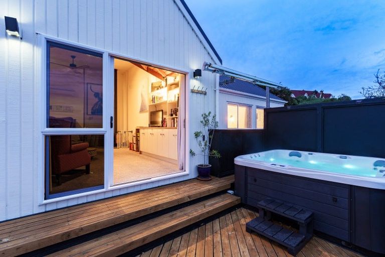 Photo of property in 1 Brugh Place, Waverley, Dunedin, 9013