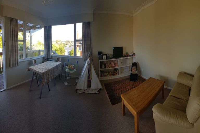 Photo of property in 1/62 Church Street, Northcote Point, Auckland, 0627