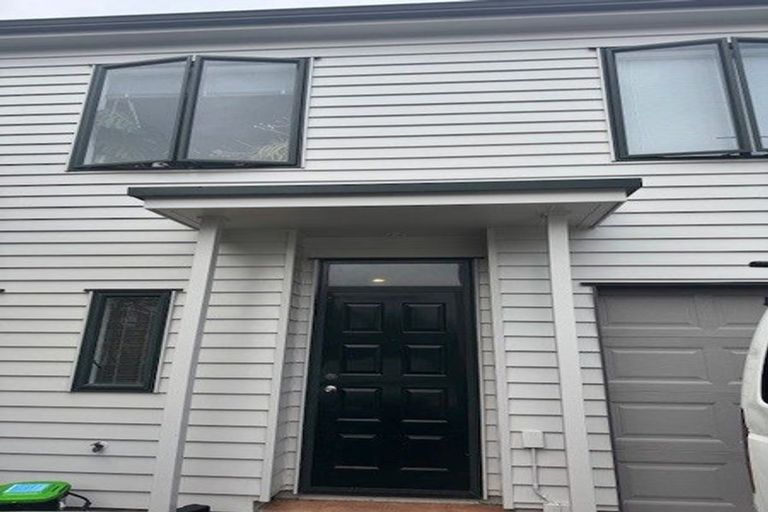 Photo of property in Tuscany Towers, 60/1 Ambrico Place, New Lynn, Auckland, 0600