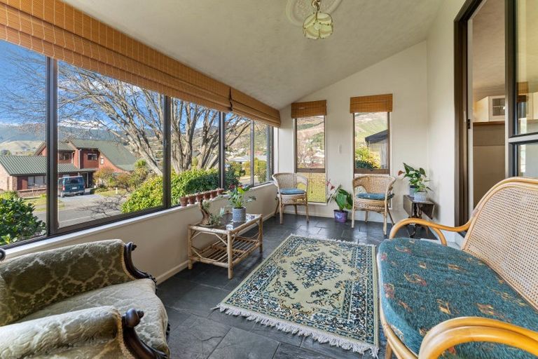 Photo of property in 2 D'urville Rise, Richmond, 7020