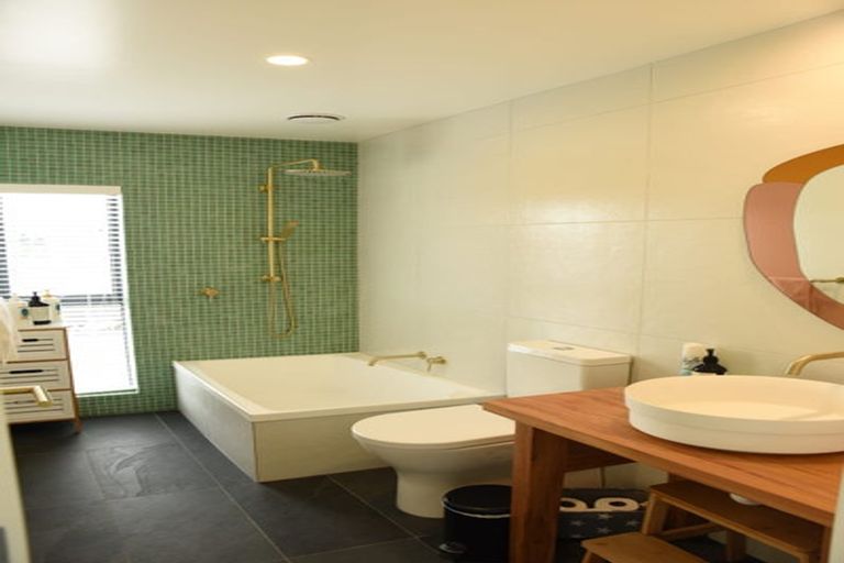 Photo of property in 171a Beach Haven Road, Beach Haven, Auckland, 0626