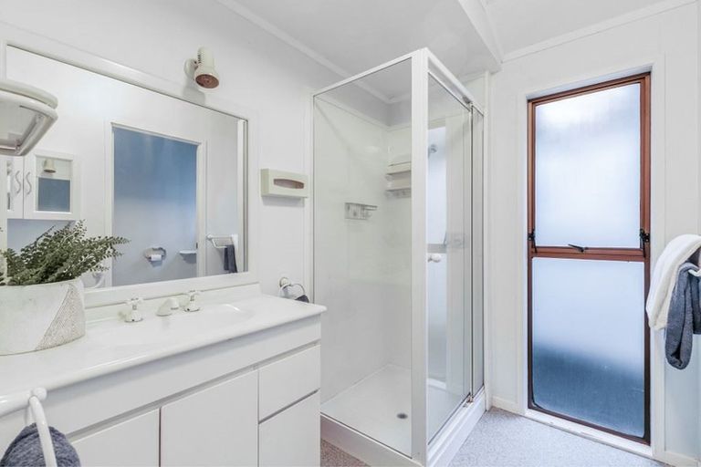 Photo of property in 13 Deep Creek Road, Torbay, Auckland, 0630