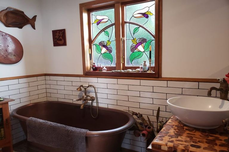 Photo of property in 102 Beach Road, Onerahi, Whangarei, 0110