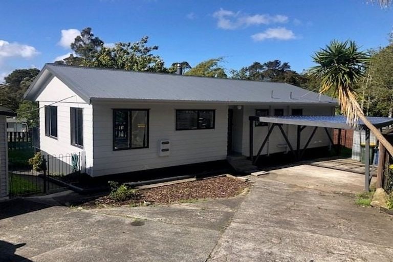 Photo of property in 8 Wirihana Road, Titirangi, Auckland, 0604