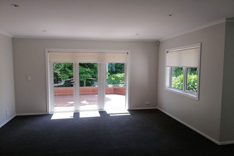 Photo of property in 375 Main Road, Tawa, Wellington, 5028