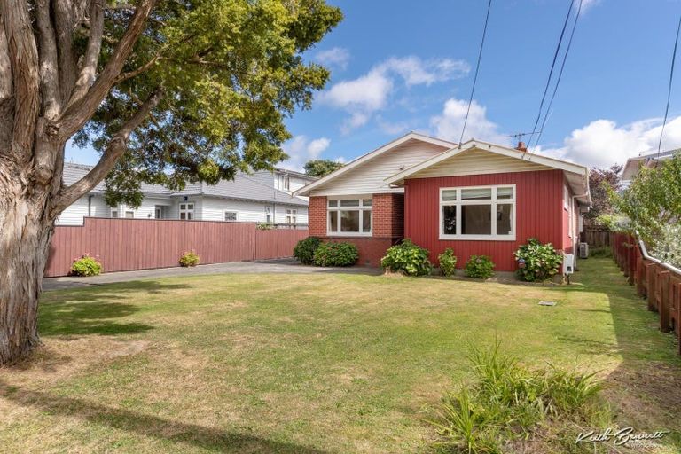 Photo of property in 71 Totara Crescent, Woburn, Lower Hutt, 5011