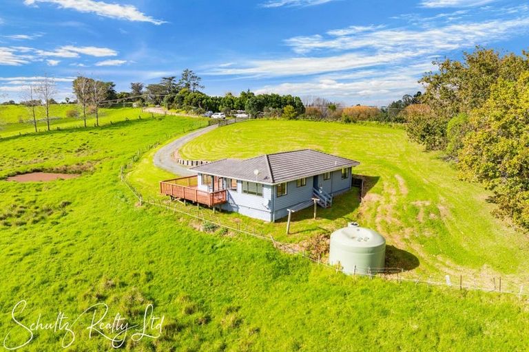 Photo of property in 260 Mountain Road, Maungaturoto, 0587