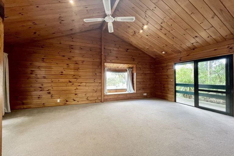 Photo of property in 25 Emlyn Place, Torbay, Auckland, 0630