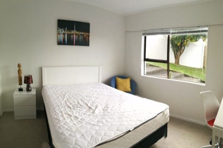 Photo of property in 2/47 Channel View Road, Campbells Bay, Auckland, 0630