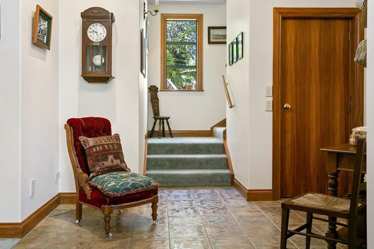 Photo of property in 40 Whakamoenga Point, Acacia Bay, Taupo, 3385