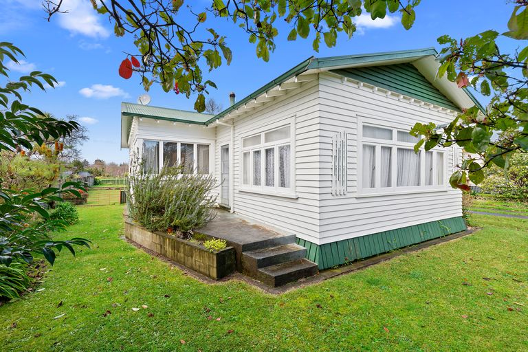 Photo of property in 39 Aroha View Avenue, Te Aroha, 3320