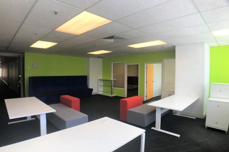 Photo of property in 300 Queen Sh25 Street, Thames, 3500