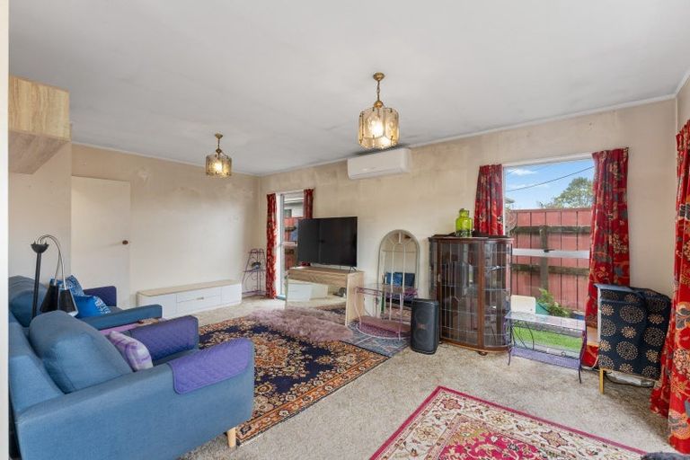 Photo of property in 22 Buckley Grove, Paraparaumu, 5032