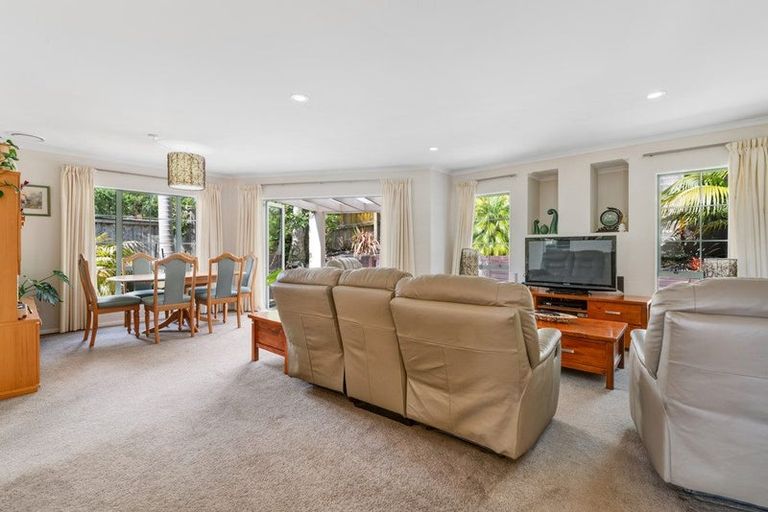 Photo of property in 4 Westminster Gardens, Unsworth Heights, Auckland, 0632