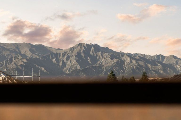 Photo of property in 8 Buttercup Street, Wanaka, 9382