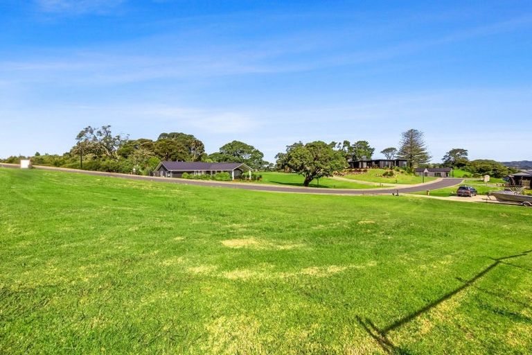 Photo of property in 1 Garden Way, Mangawhai Heads, Mangawhai, 0505