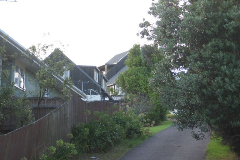 Photo of property in 27a Shanaway Rise, Hillcrest, Auckland, 0627