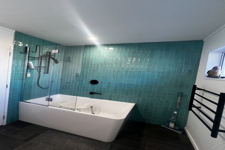 Photo of property in 1/10 Ambler Avenue, Glen Eden, Auckland, 0602