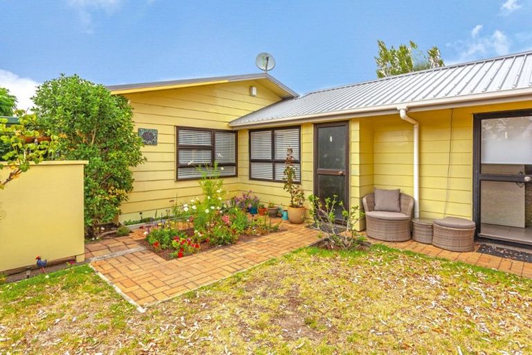 Photo of property in 216 Given Avenue, Whangamata, 3620