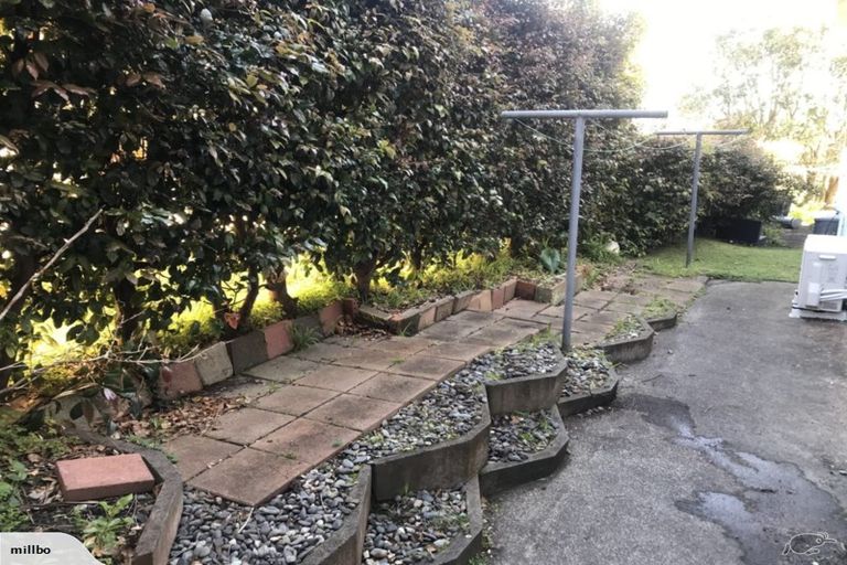 Photo of property in 2/28 Norman Road, Hauraki, Auckland, 0622