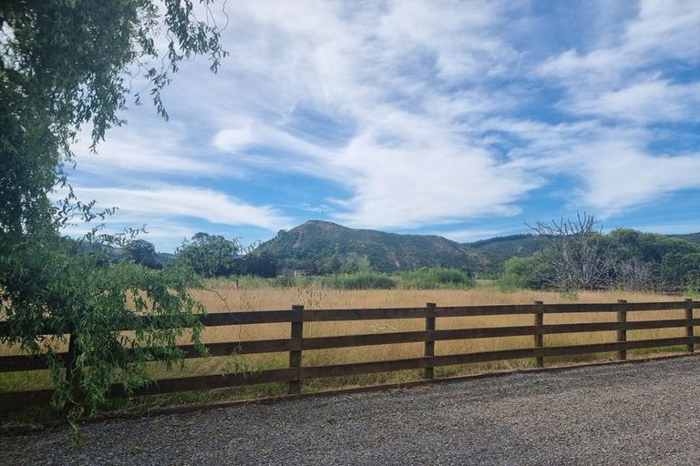 Photo of property in 10 Pigeon Valley Road, Wakefield, 7025